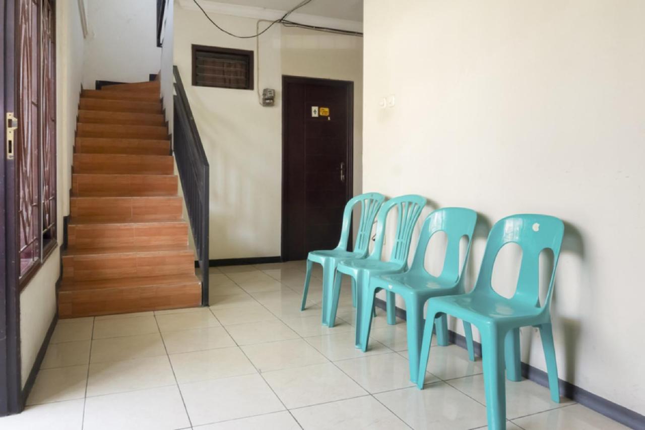 Reddoorz Near Widya Mandala University Surabaya Buitenkant foto